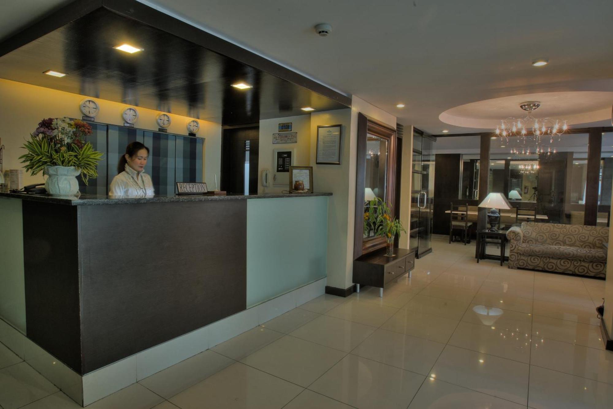 Fersal Hotel Neptune Makati Makati City Exterior foto